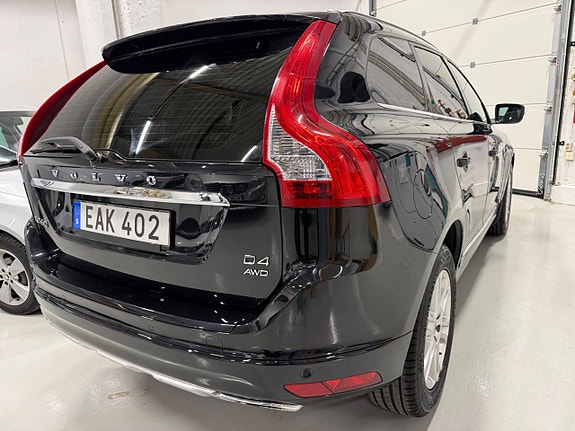 Volvo XC60 3 of 18