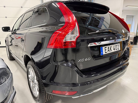 Volvo XC60 4 of 18