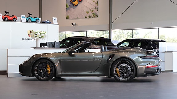 Porsche 911 Turbo S 4 of 10