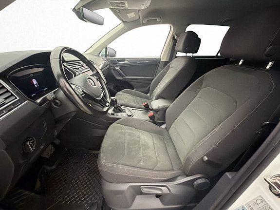 Volkswagen Tiguan 12 of 28