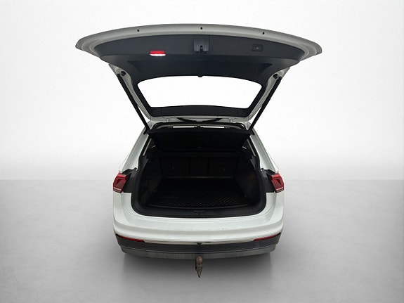 Volkswagen Tiguan 9 of 28
