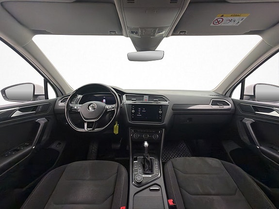 Volkswagen Tiguan 15 of 28