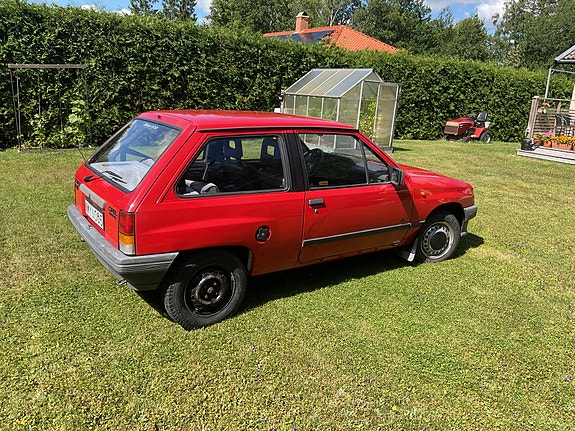 Opel Corsa 2 of 6