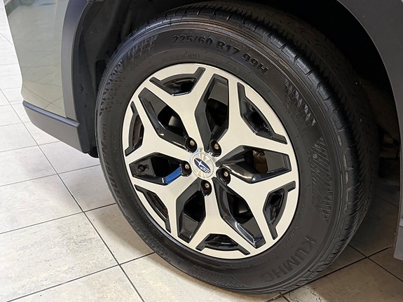 Subaru Forester 12 of 30