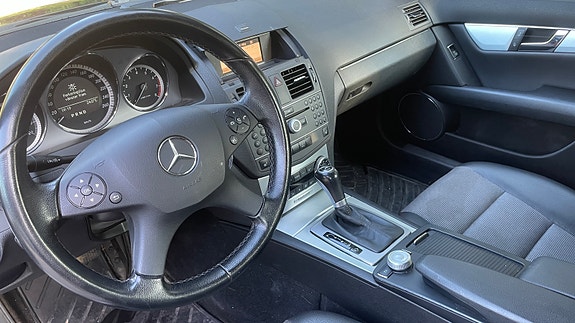 Mercedes-Benz C180 12 of 22