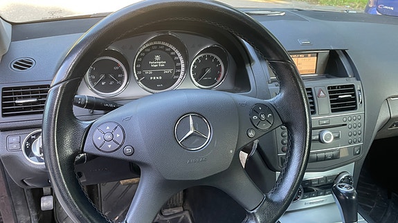 Mercedes-Benz C180 13 of 22