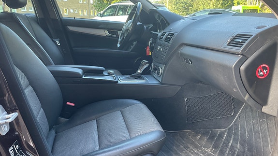 Mercedes-Benz C180 4 of 22