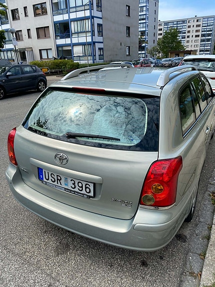 Toyota Avensis 6 of 13