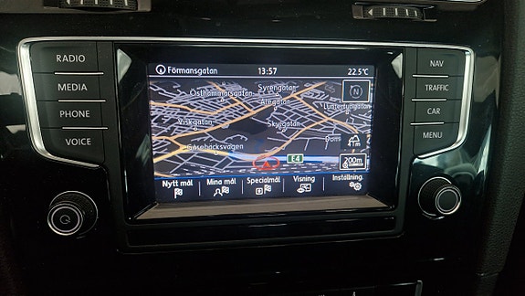 Volkswagen Golf VII 16 of 19