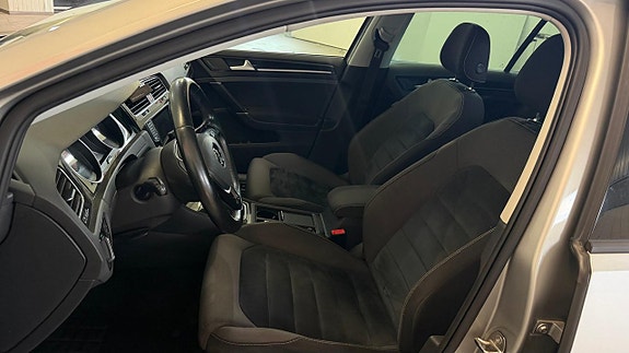 Volkswagen Golf VII 9 of 19