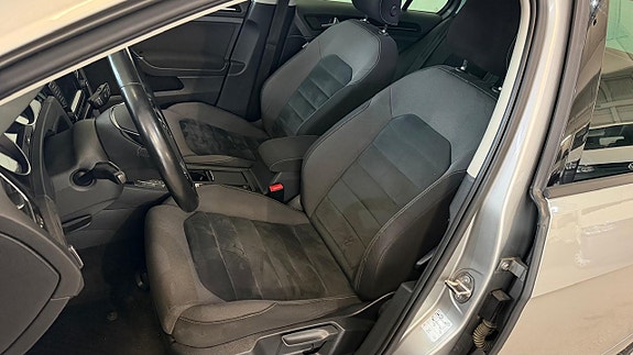 Volkswagen Golf VII 11 of 19
