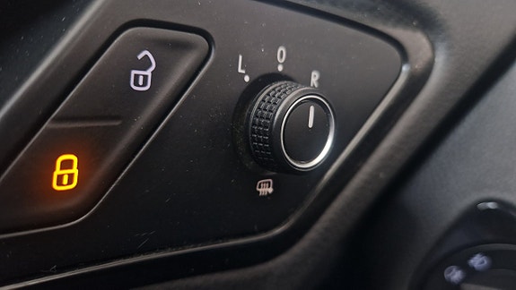 Volkswagen Golf VII 14 of 19