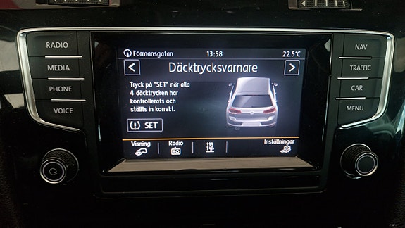 Volkswagen Golf VII 15 of 19