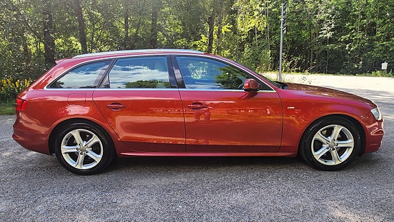 Audi A4 6 of 12