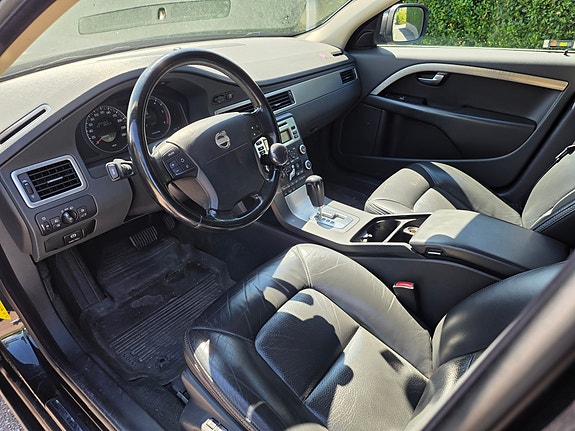 Volvo XC70 8 of 9