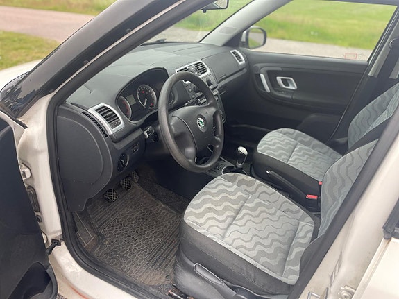 Skoda Fabia 6 of 13