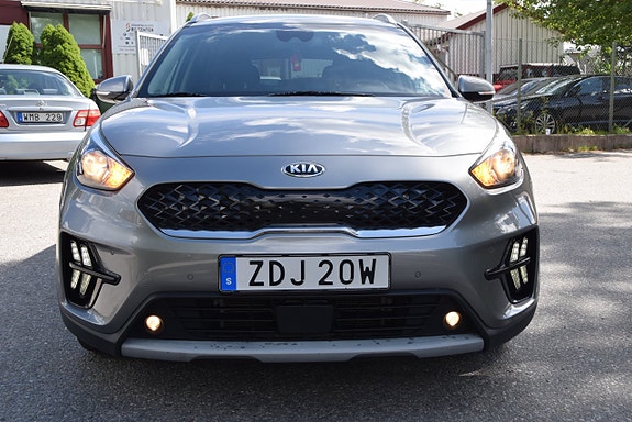 Kia Niro 2 of 24
