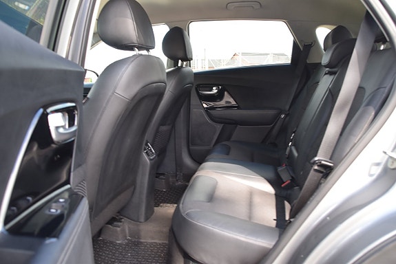 Kia Niro 10 of 24