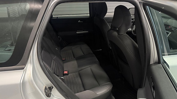 Volvo V50 15 of 25