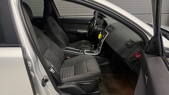 Volvo V50 16 of 25
