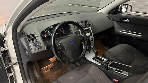 Volvo V50 12 of 25