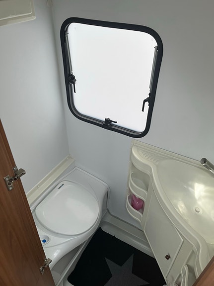 Adria Altea 542pk Barnkammare 9 of 9