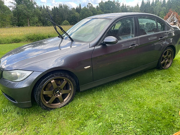 BMW 318d 3 of 3
