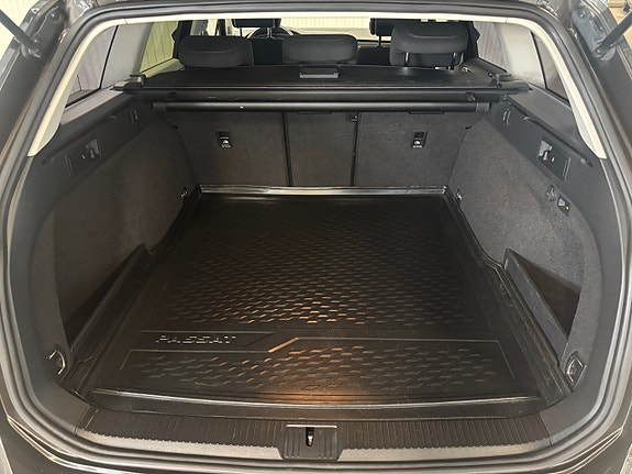 Volkswagen Passat 17 of 18