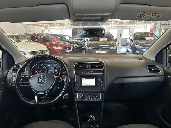 Volkswagen Polo 11 of 25