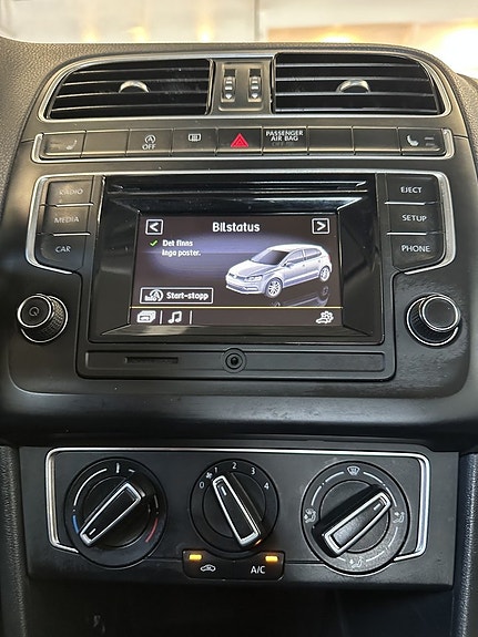 Volkswagen Polo 14 of 25