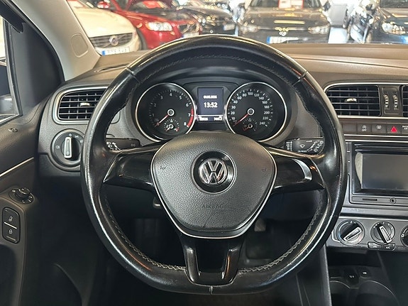 Volkswagen Polo 12 of 25