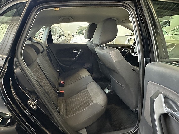Volkswagen Polo 10 of 25