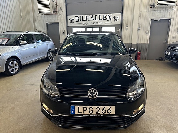 Volkswagen Polo 2 of 25