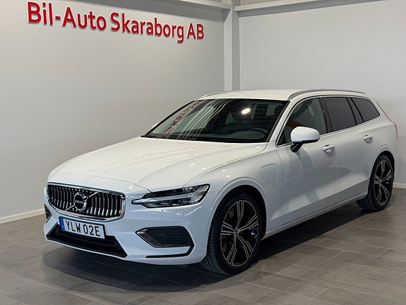 Volvo V60 2 of 29