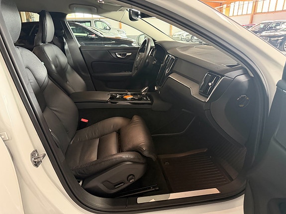Volvo V60 19 of 29