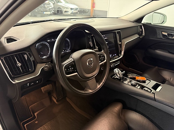 Volvo V60 23 of 29
