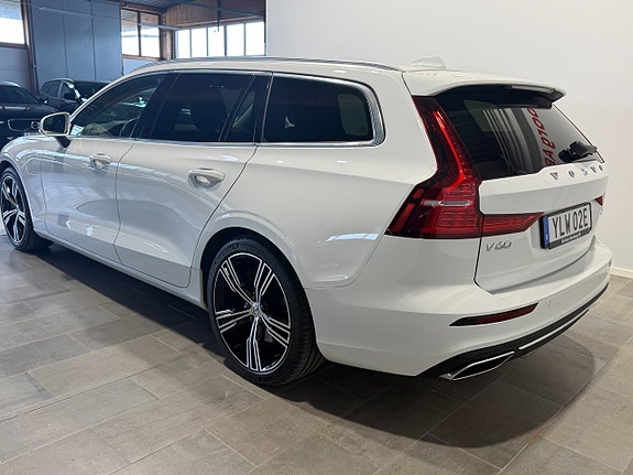 Volvo V60 6 of 29