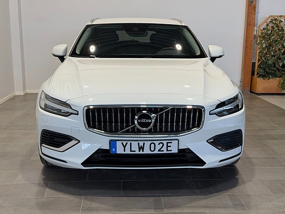 Volvo V60 11 of 29