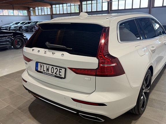 Volvo V60 7 of 29