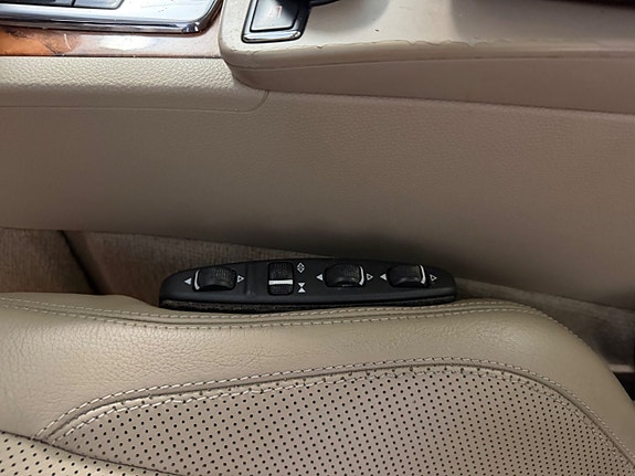 Mercedes-Benz E350 20 of 25