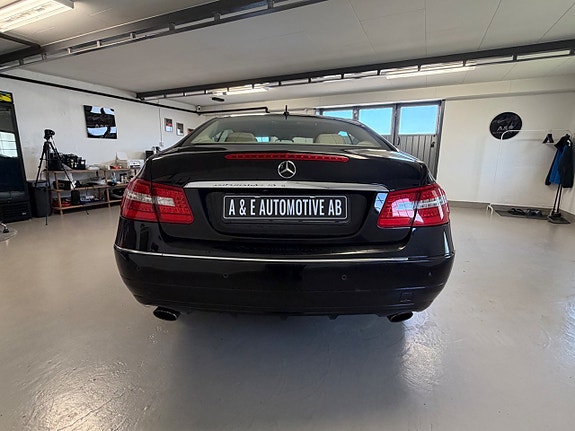 Mercedes-Benz E350 9 of 25