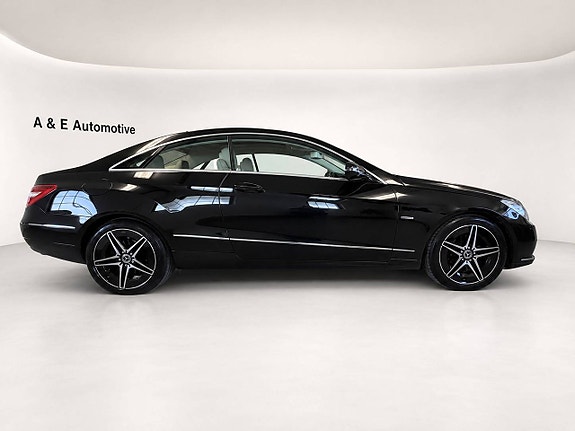 Mercedes-Benz E350 3 of 12