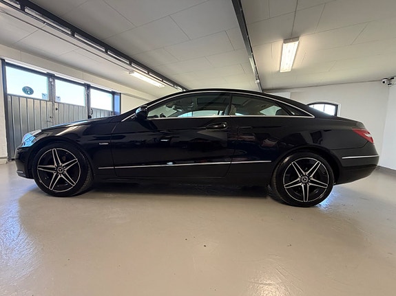 Mercedes-Benz E350 4 of 25