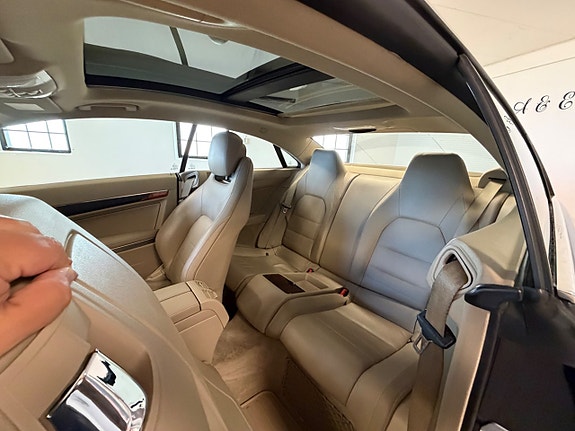 Mercedes-Benz E350 12 of 25