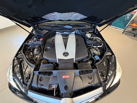 Mercedes-Benz E350 24 of 25