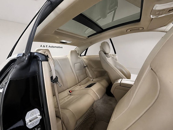 Mercedes-Benz E350 9 of 12