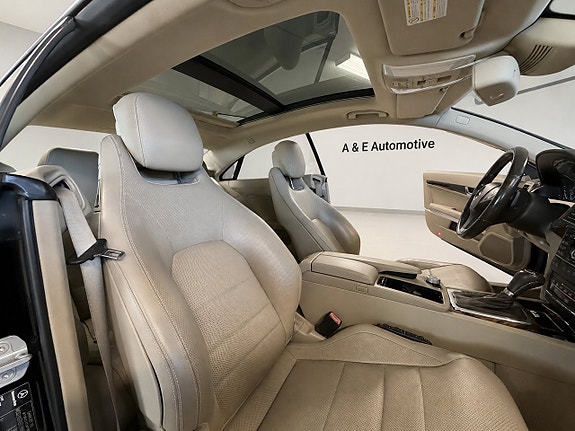 Mercedes-Benz E350 8 of 12
