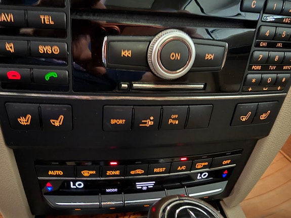 Mercedes-Benz E350 25 of 25
