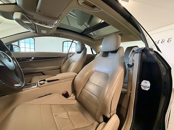 Mercedes-Benz E350 11 of 25
