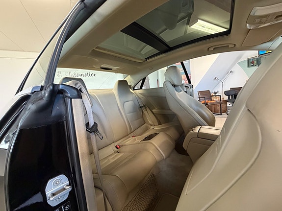 Mercedes-Benz E350 16 of 25